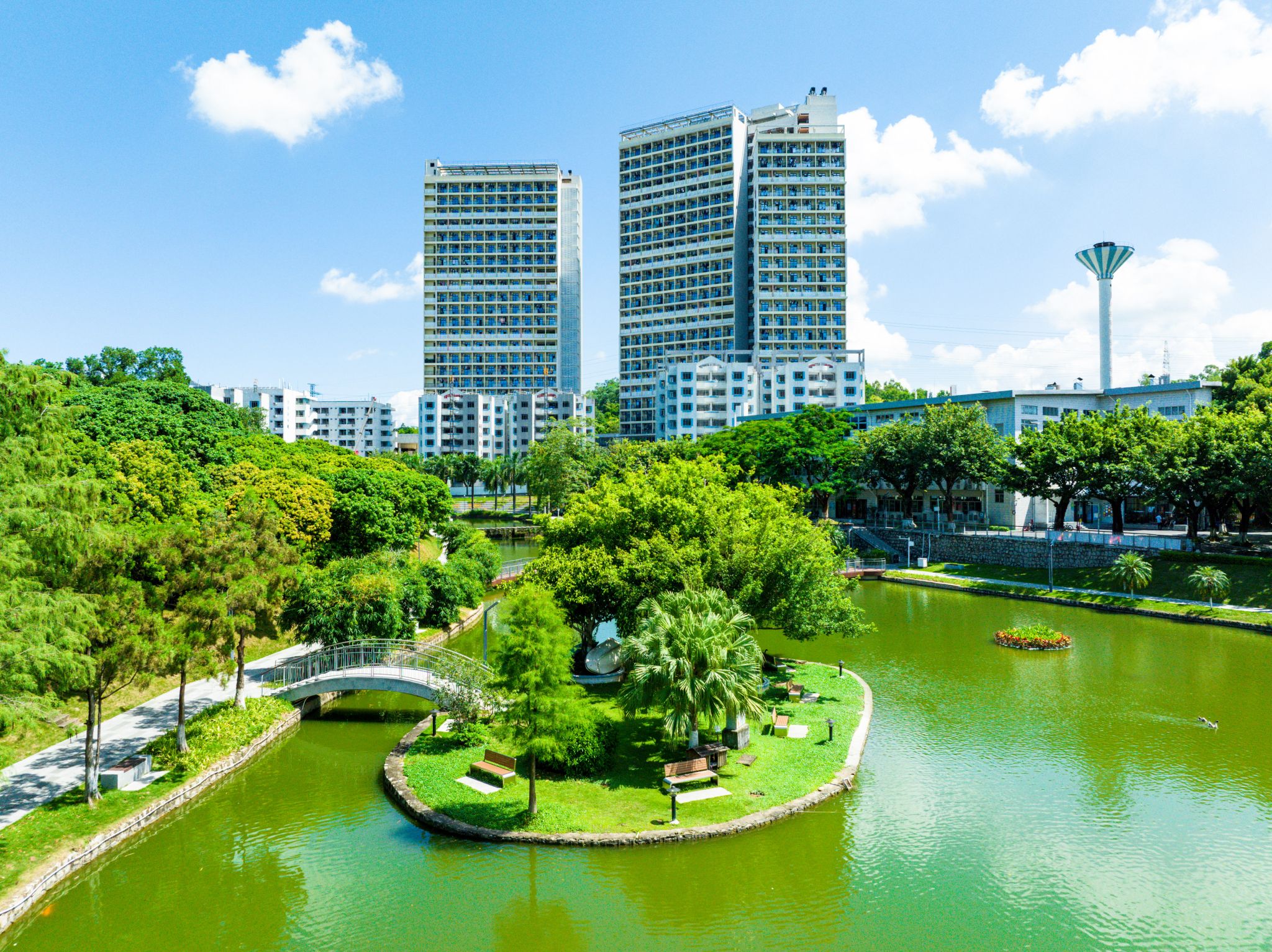 0C1F3421E3D05DF4B3EDB18D7DD_5815F00B_B2515 0C1F3421E3D05DF4B3EDB18D7DD_5815F00B_B2515