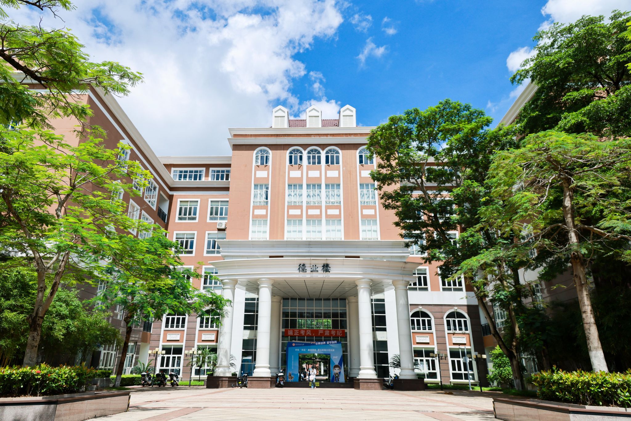 Â齫ºúÁË2(ÖйúÓÎ)¹Ù·½ÍøÕ¾ - IOS/°²×¿Í¨Óðæ/ÊÖ»úAPPÏÂÔØ